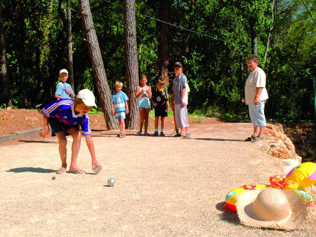 Hotel Camping Lou Cantaire Fayence Esterno foto